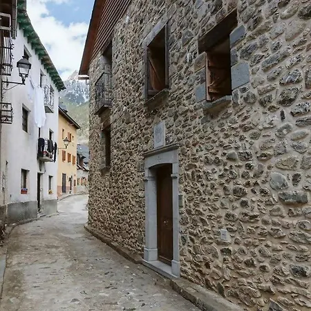 Cantal Sencillo Y Acogedor Sallent De Gallego