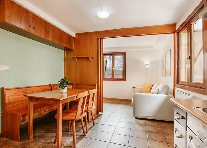 Apartamento Cantal By Cardi Suites. *