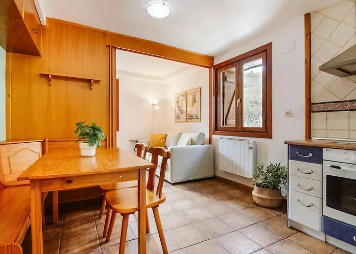 Cantal By Cardi Suites. Sallent de Gállego